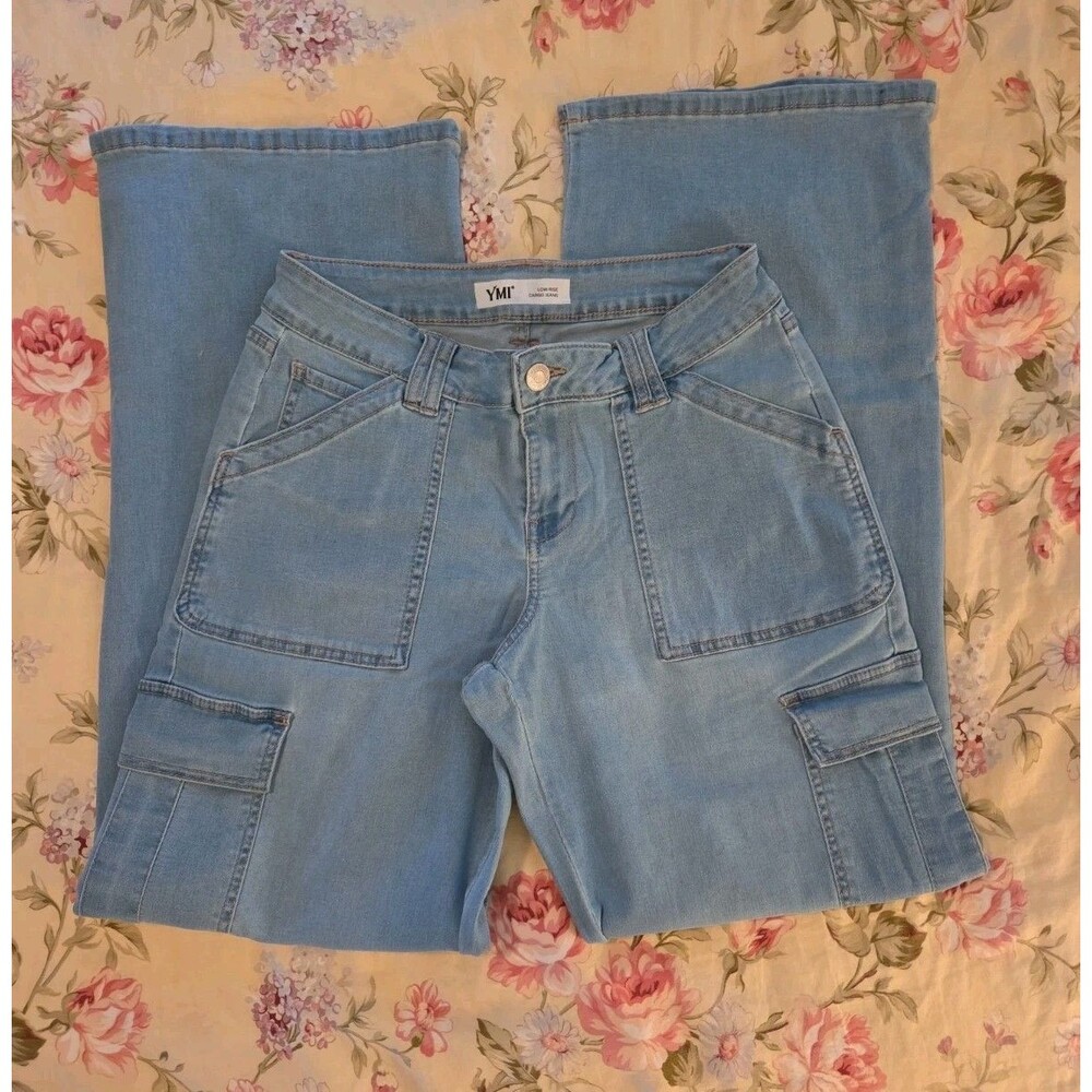 YMI stretchy Cargo Jeans Sz 7 / 28 Light Wash